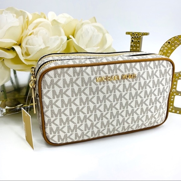 Michael Kors Handbags - LAST DAY SALE  Michael Kors Camera Bag Crossbody